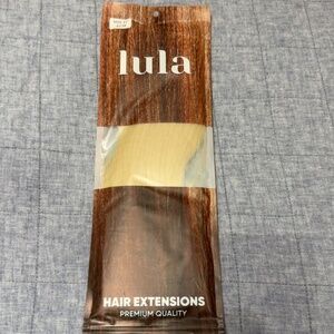 Lula 22 inch Blonde Extensions